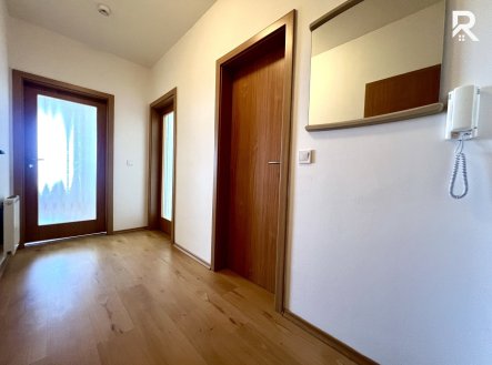 Pronájem bytu, 2+kk, 58 m²