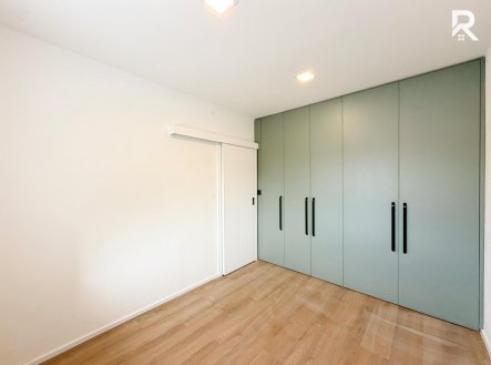 Pronájem bytu, 2+kk, 42 m²