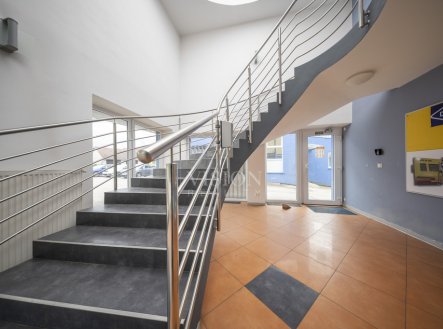 Pronájem kanceláře, 30 m²