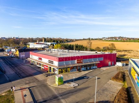 Pronájem obchodní prostory, 474 m²