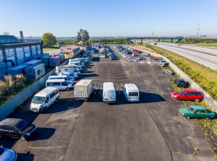 Pronájem jiné komerční nemovitosti, 7 927 m²