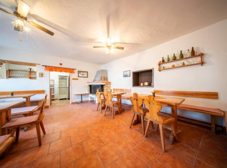 Prodej hotel, 310 m²