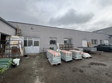 Pronájem skladu, 76 m²