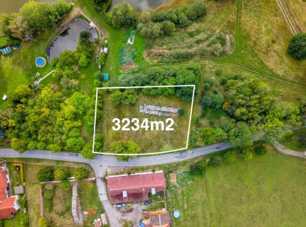 Prodej pozemku pro bydlení, 3 233 m²