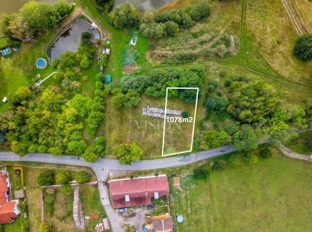 Prodej pozemku pro bydlení, 1 077 m²