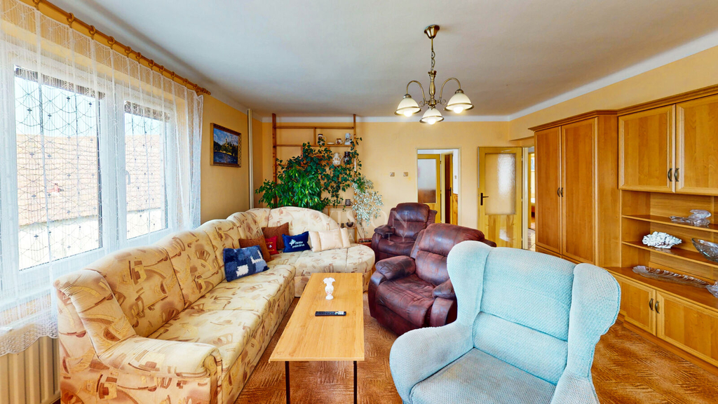 dum-kucer-91-living-room-1.jpg