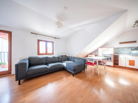 Pronájem bytu, 3+kk, 90 m²