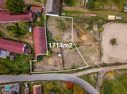 Prodej pozemku pro bydlení, 1 714 m²