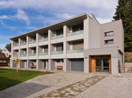 Pronájem bytu, 2+kk, 742 m²