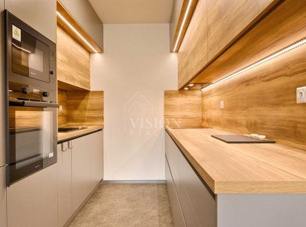 Pronájem bytu, 2+kk, 742 m²