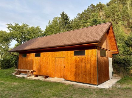 Prodej komerčního objektu, průmyslový areál, 3 660 m²