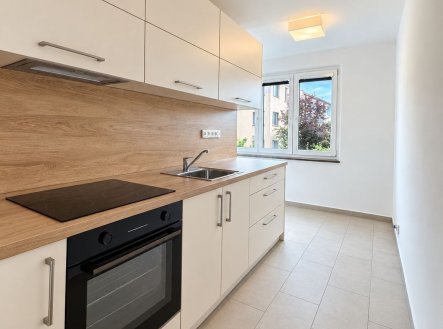Pronájem bytu, 3+1, 79 m²