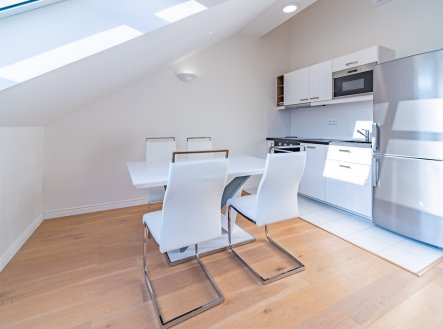 Pronájem bytu, 2+kk, 73 m²