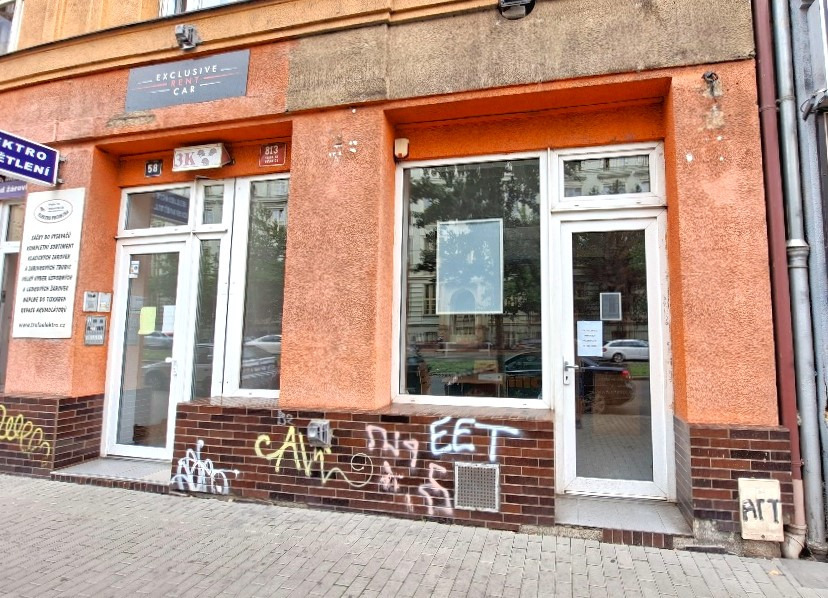 Pronájem obchodního prostoru (24 m2) s výlohou a vstupem z ulice, Vršovická, Praha 10