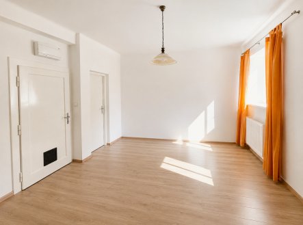 Pronájem bytu, 2+kk, 46 m²