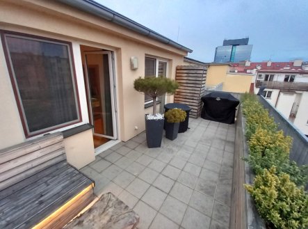 Pronájem bytu, 2+kk, 42 m²
