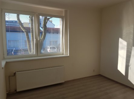 Pronájem bytu, 1+kk, 29 m²