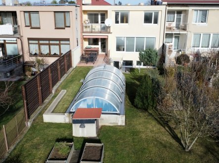 1.jpg | Prodej - dům/vila, 280 m²