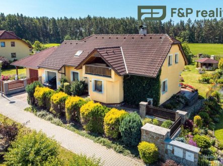 Prodej domu/vily, 320 m² obrázek