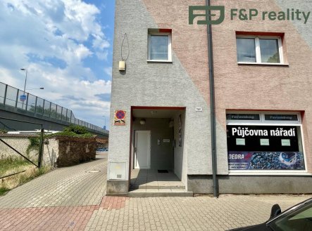 Pronájem komerčního objektu, obchodní centrum, 312 m²