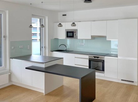 Pronájem bytu, 3+kk, 81 m²