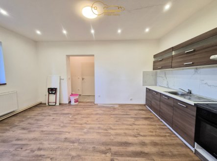 Pronájem bytu, 3+kk, 70 m²