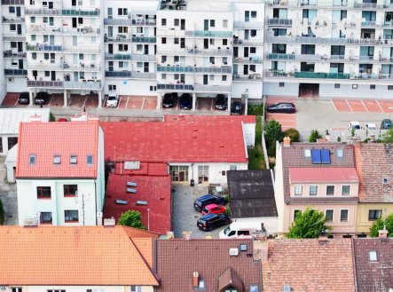 Prodej komerčního objektu, administrativní budova, 1 136 m²