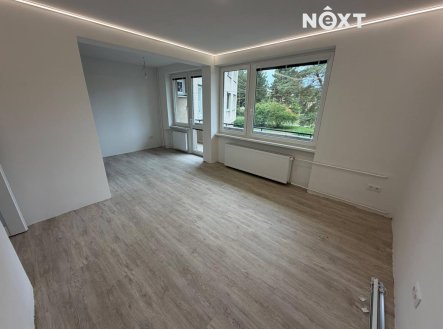 Pronájem bytu, 3+kk, 82 m²