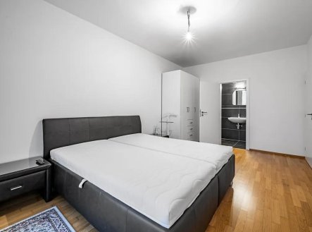 Pronájem bytu, 3+kk, 91 m²