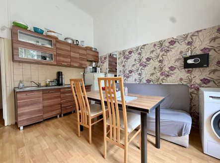 Pronájem obchodní prostory, 98 m²