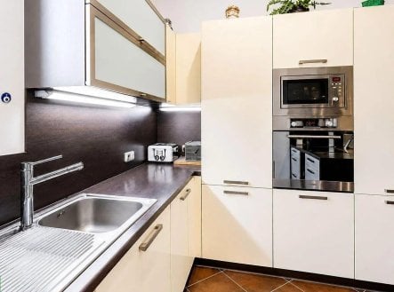 Pronájem bytu, 3+kk, 88 m²
