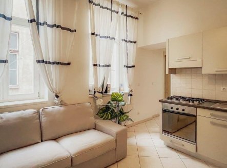 Pronájem bytu, 2+kk, 44 m²