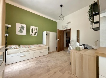 Pronájem bytu, 1+kk, 35 m²