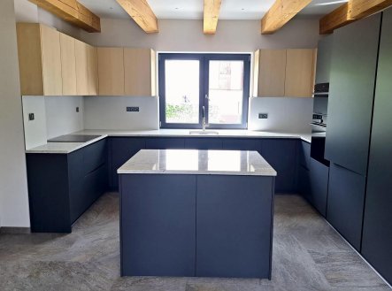 Pronájem domu/vily, 166 m²