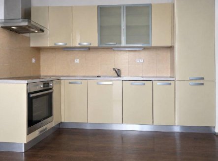 Pronájem bytu, atypický, 90 m²