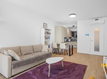 Pronájem bytu, 2+kk, 62 m²