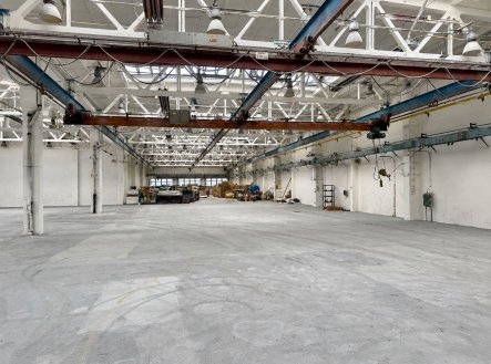 Pronájem výrobní prostory, 930 m²