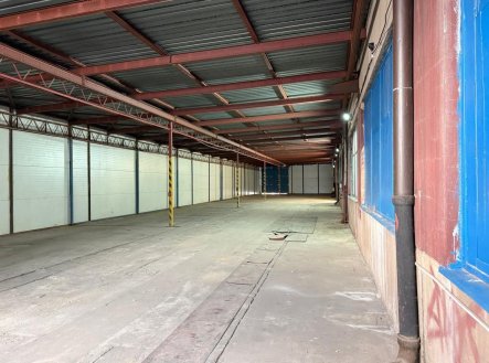 Pronájem skladu, 720 m²