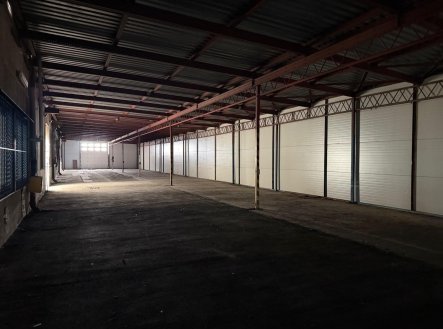 Pronájem skladu, 720 m²