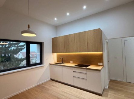 Pronájem bytu, 3+kk, 80 m² obrázek
