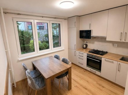 Pronájem bytu, 2+1, 68 m²