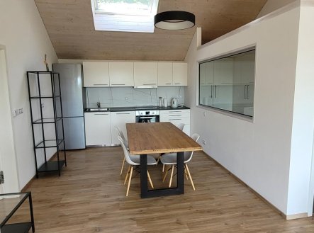 Pronájem domu/vily, 100 m²