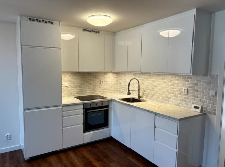 Pronájem bytu, 3+kk, 87 m²