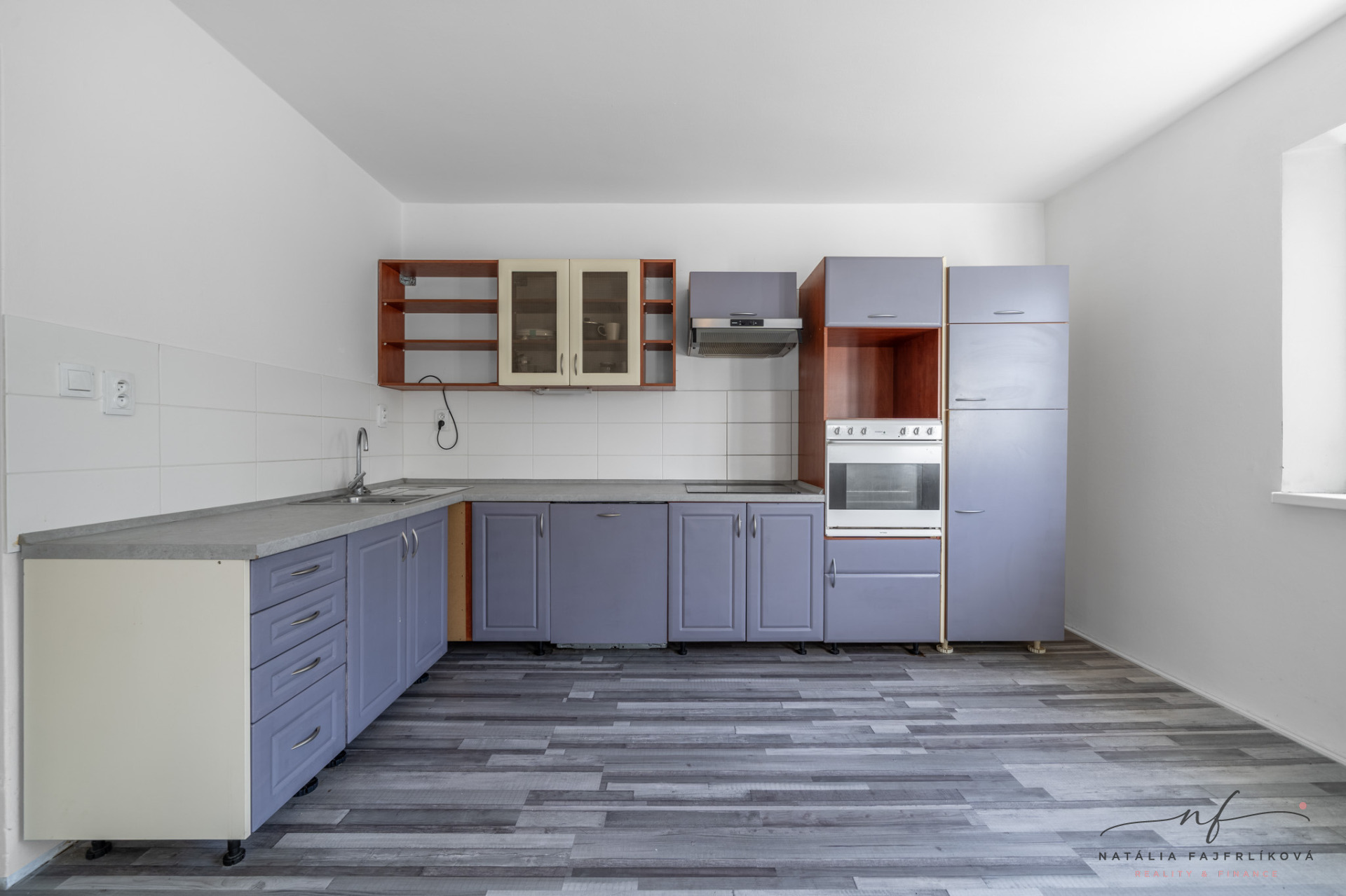 Řadový dům se 3 bytovými jednotkami, garáží a pozemkem 431 m² – Aš, Kvapilova