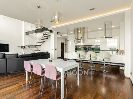 Pronájem bytu, 3+kk, 305 m²