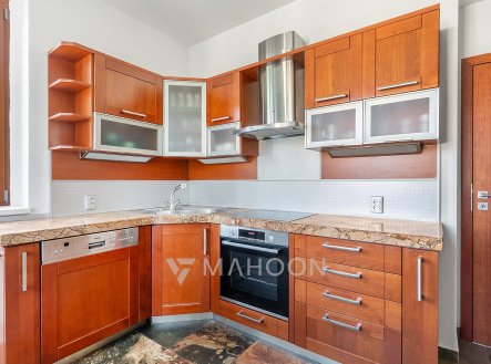 Pronájem bytu, 4+kk, 115 m²