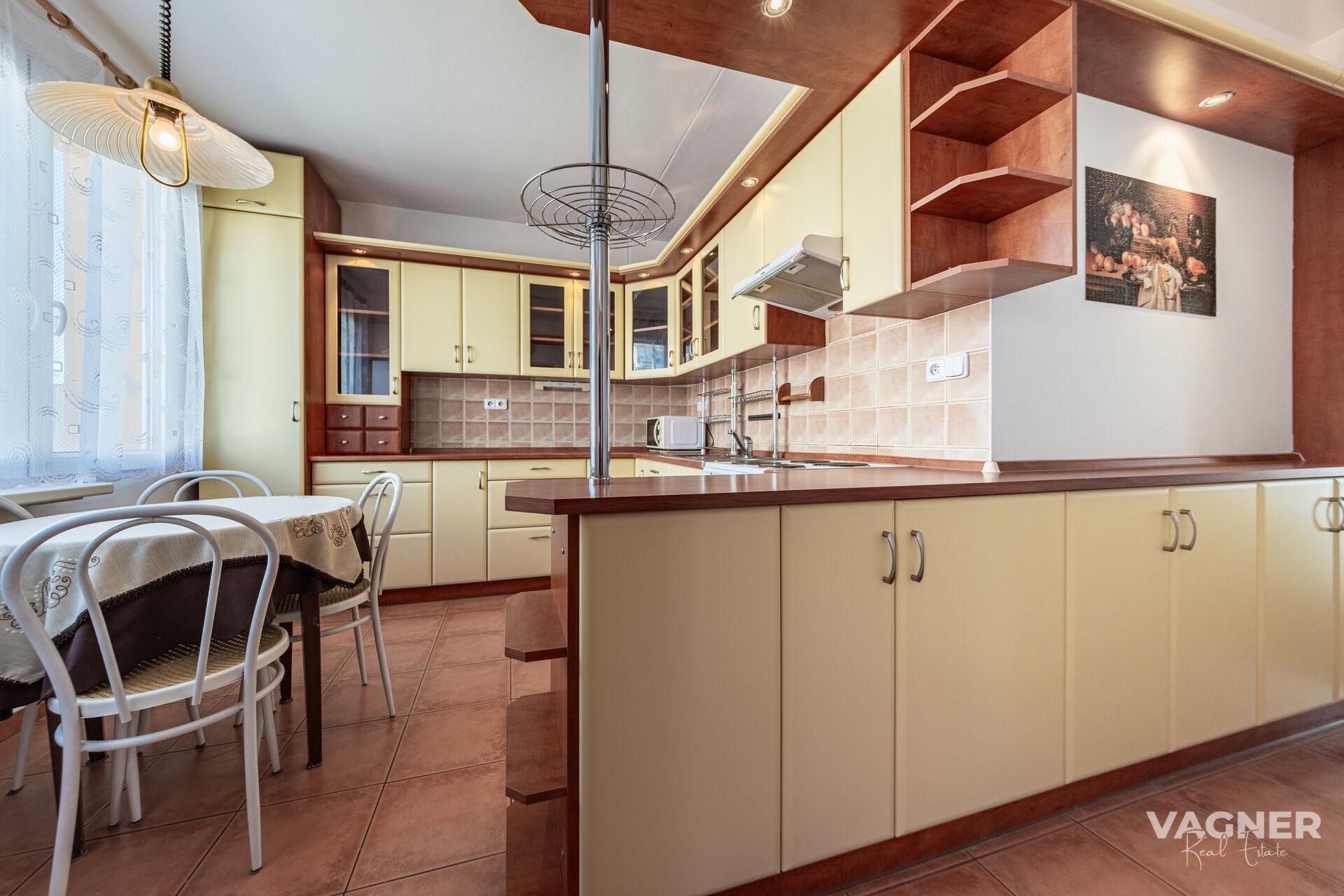 Prodej bytu 3+1 s balkónem a sklepem, Ledeč nad Sázavou, 78,71 m²