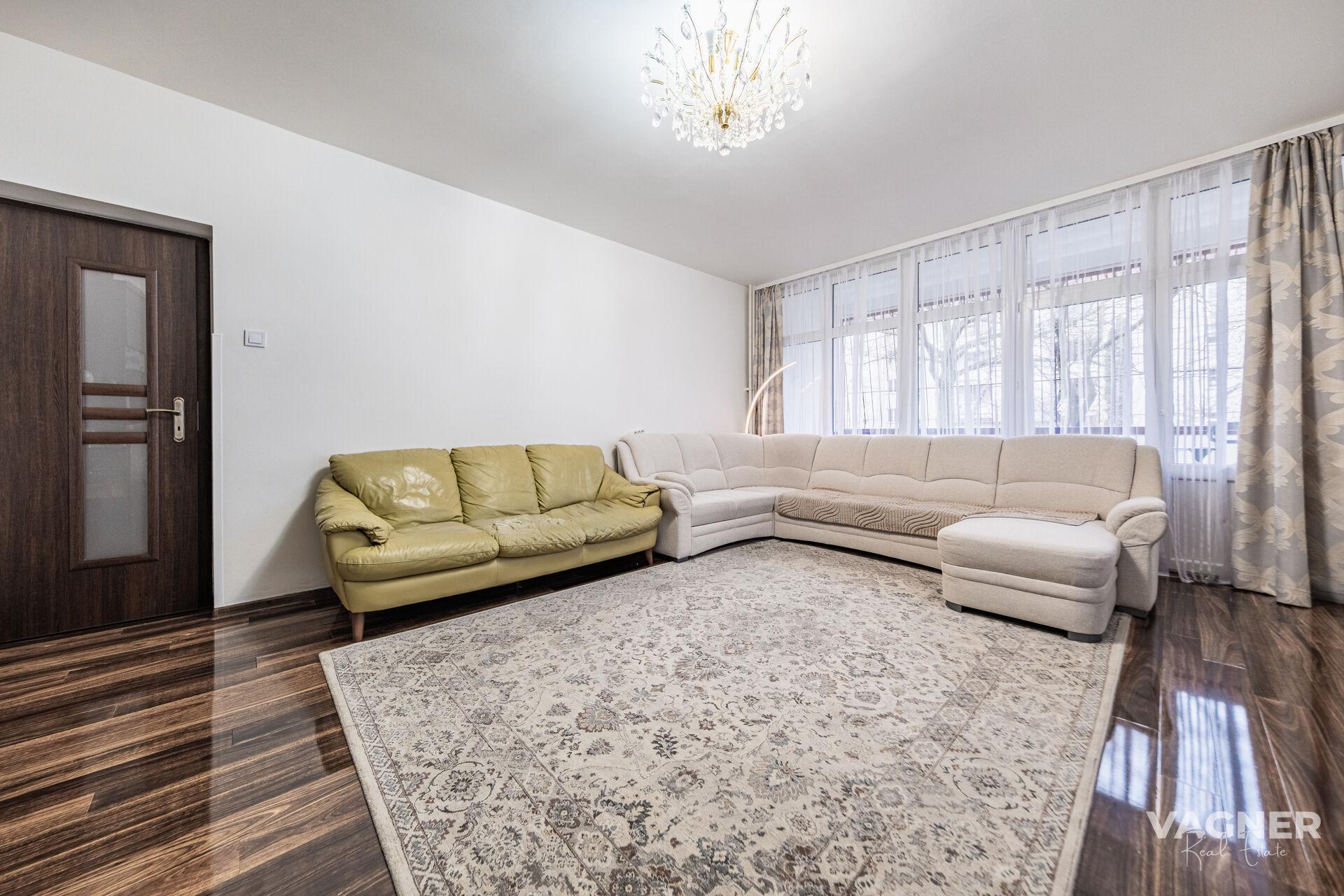 Prodej bytu 3+1 93 m², s terasou 7 m², komorou a sklepem, Praha 10 - Strašnice