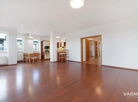 Pronájem bytu, 3+kk, 96 m²