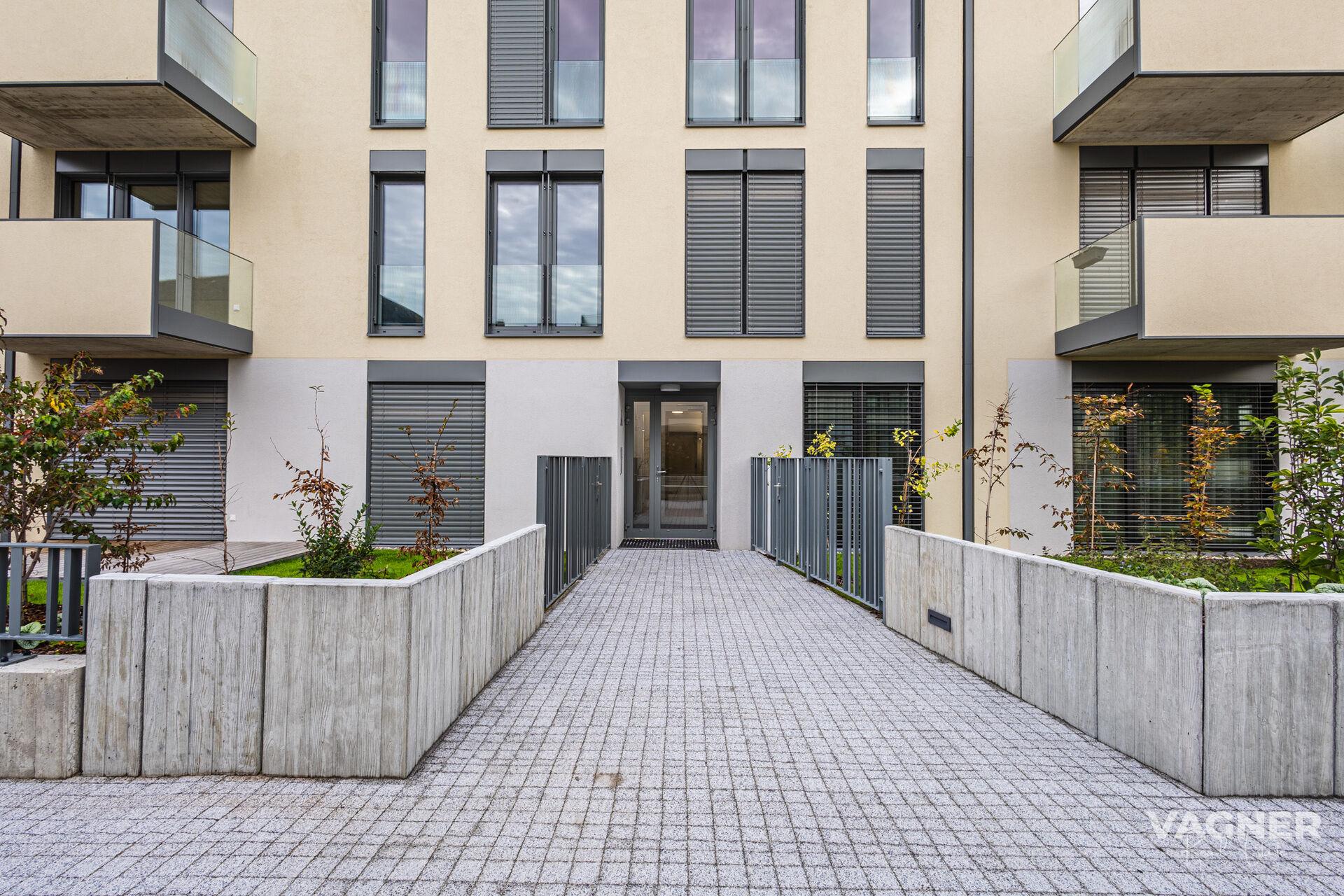 Pronájem luxusního bytu 2+kk s terasou, garáží a sklepem, novostavba Na Karmeli, Mladá Boleslav